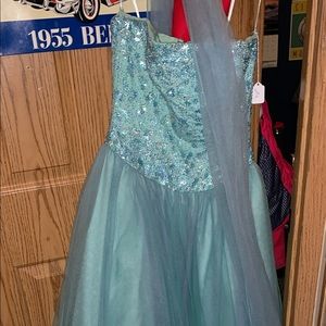 Ball gown